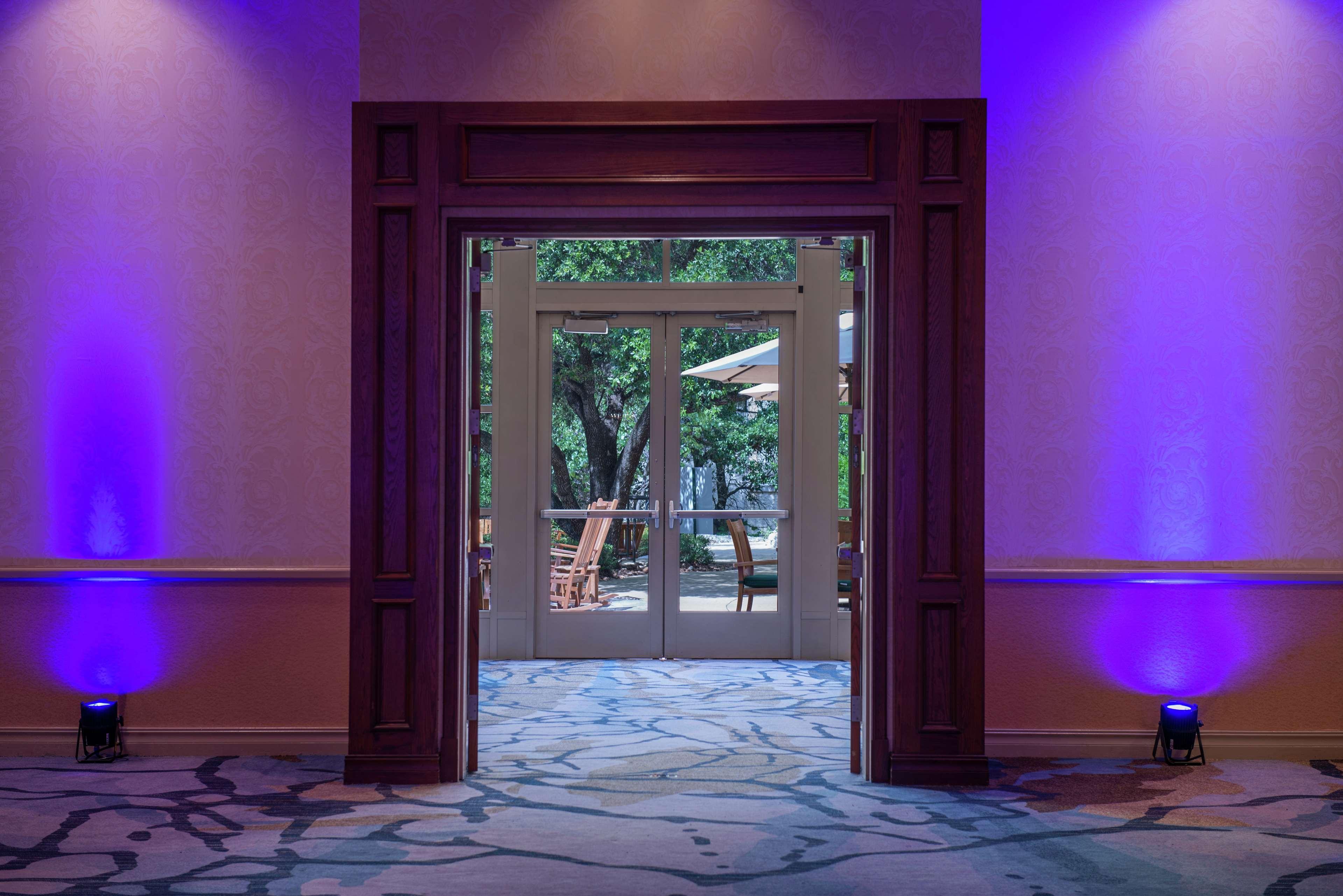 Отель Hilton San Antonio Hill Country Экстерьер фото