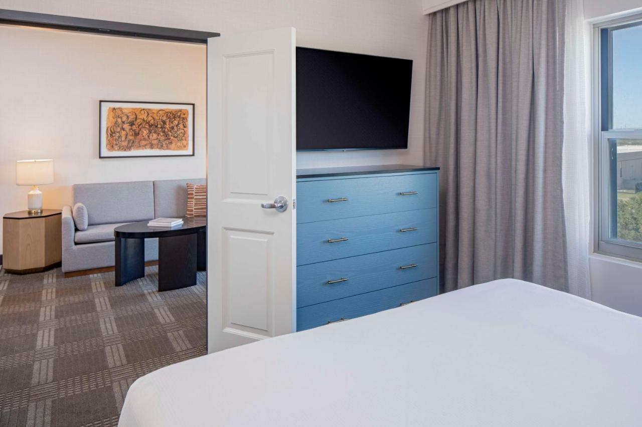Отель Hilton San Antonio Hill Country Экстерьер фото