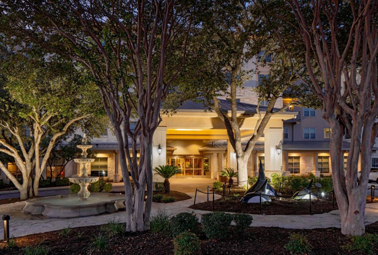 Отель Hilton San Antonio Hill Country Экстерьер фото