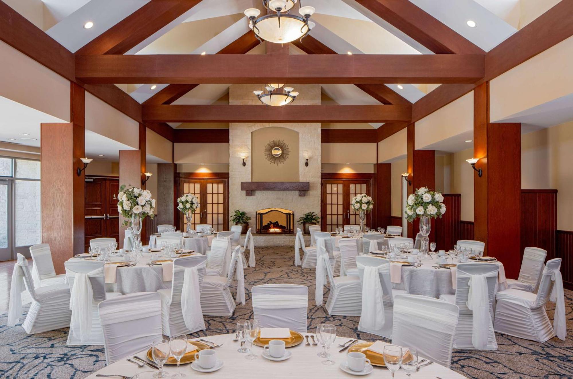 Отель Hilton San Antonio Hill Country Экстерьер фото