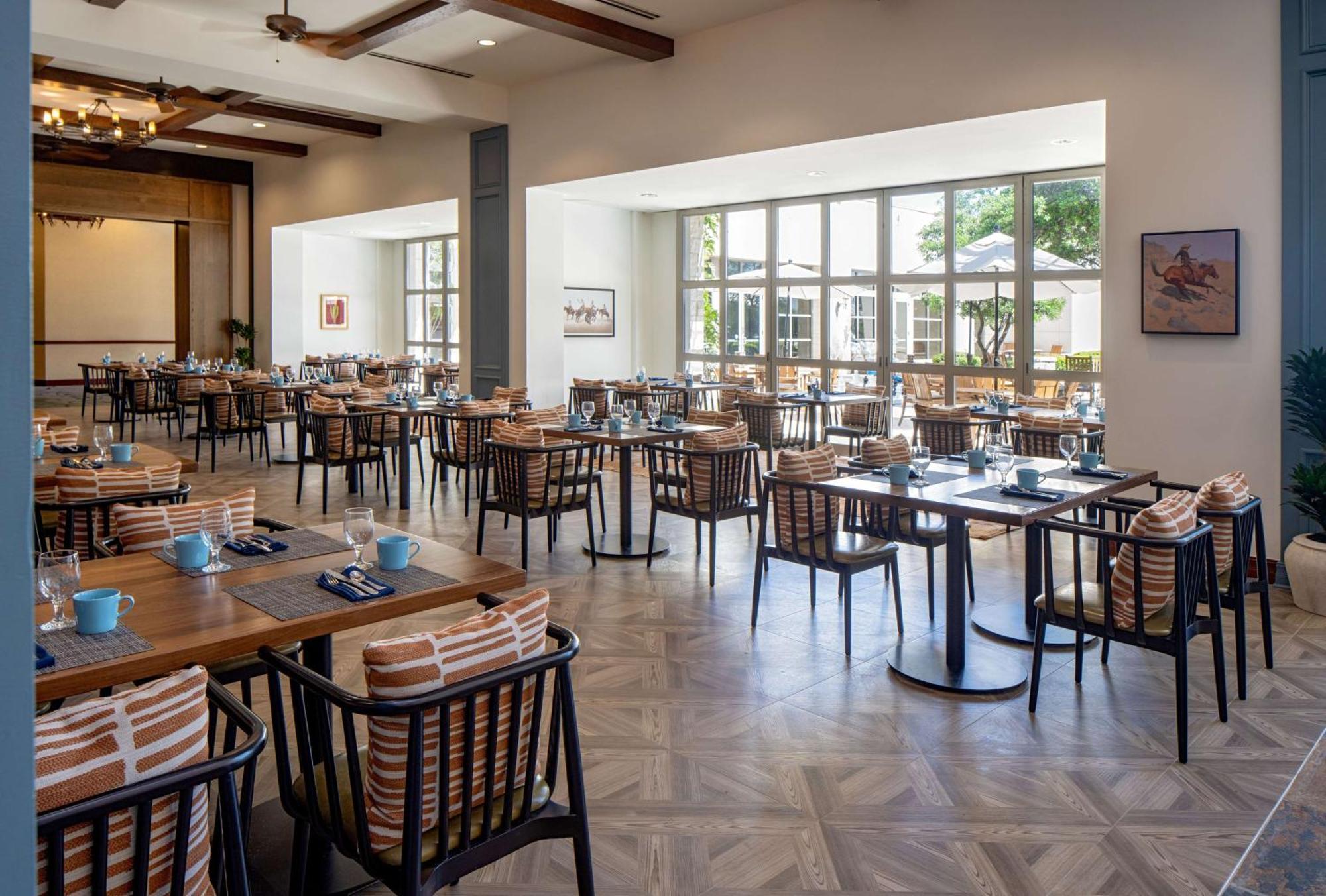 Отель Hilton San Antonio Hill Country Экстерьер фото